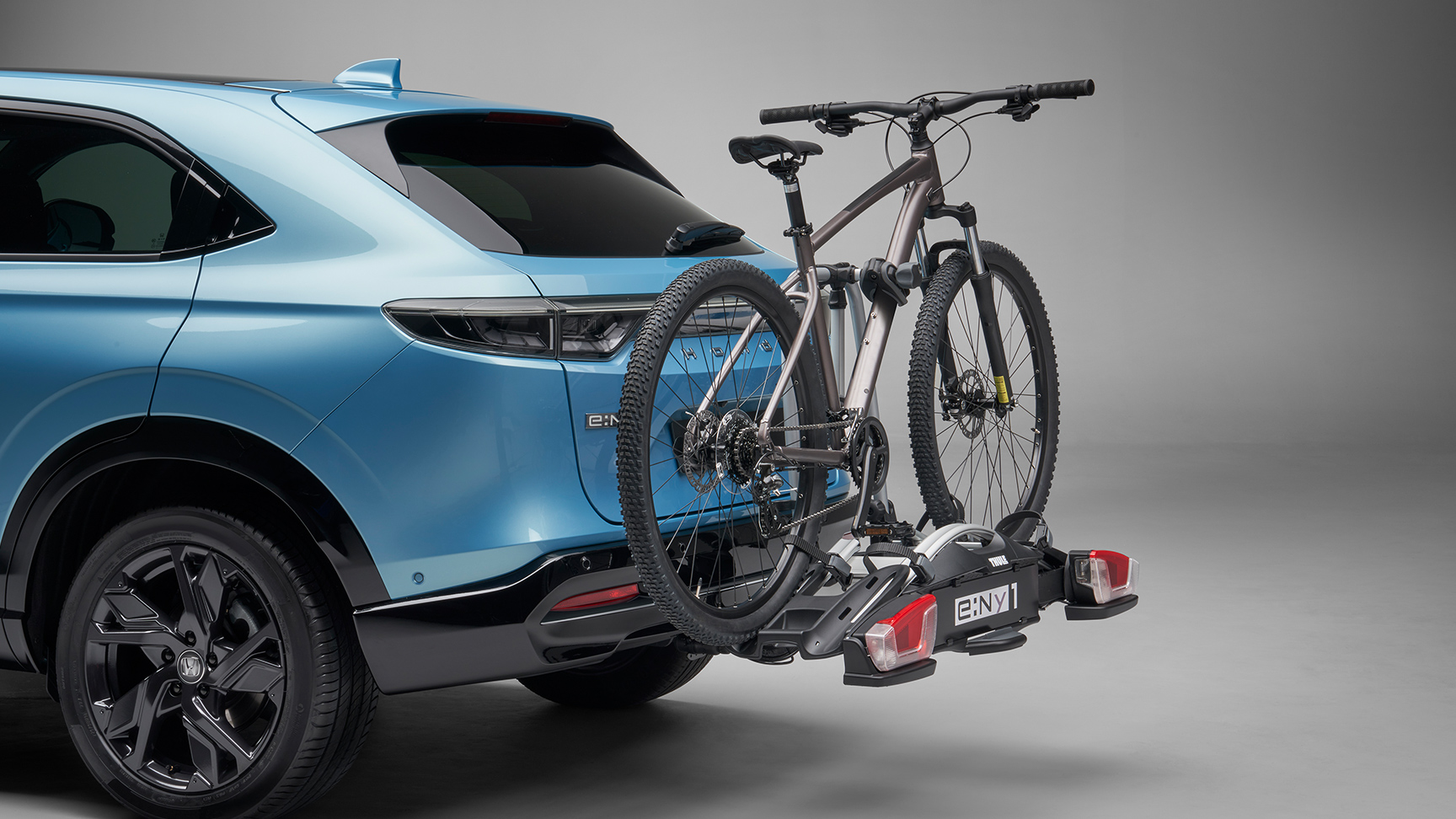 Honda e:Ny1-sykkelholder med 13-polet tilkobling.